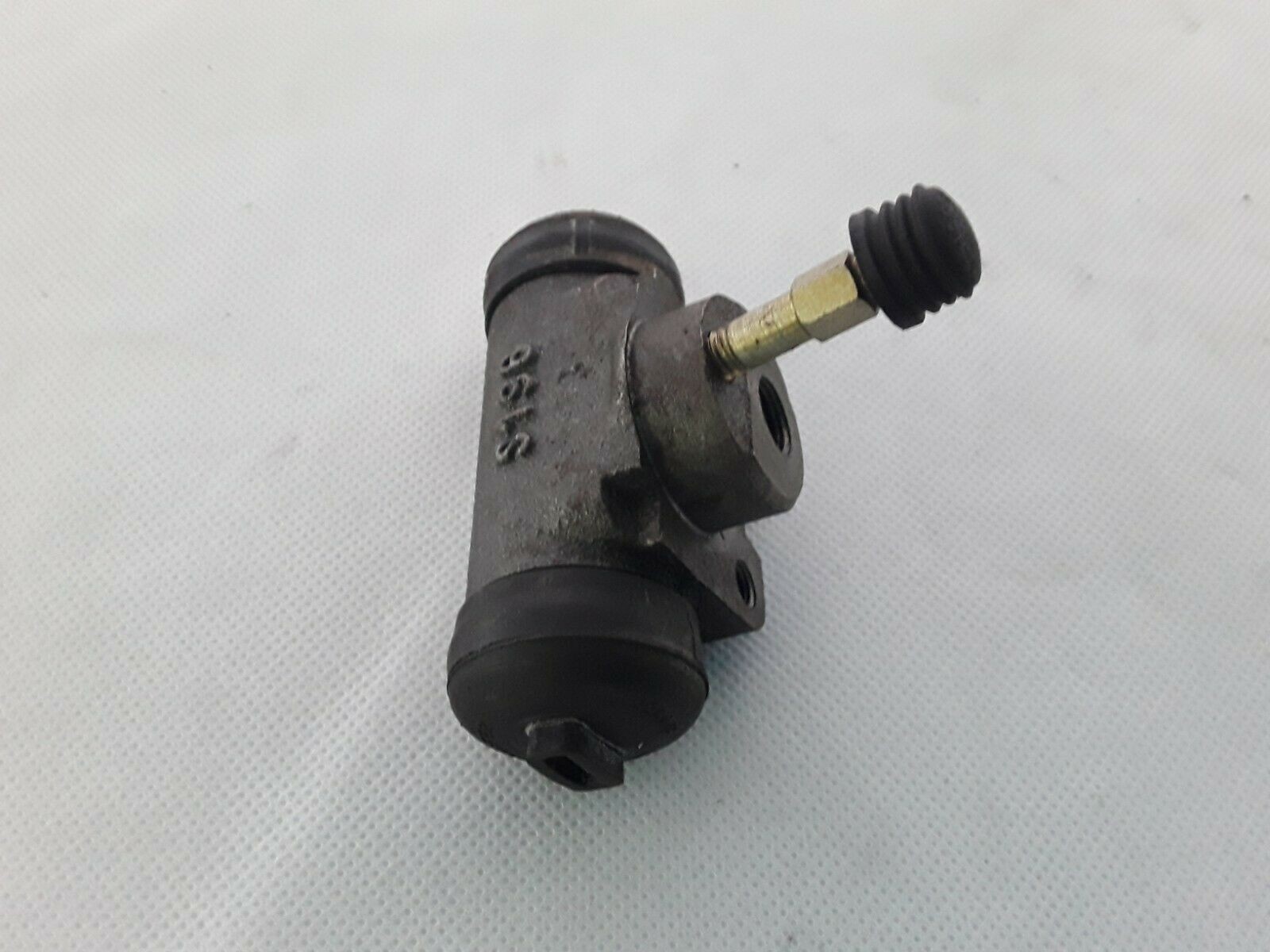Wheel brake cylinder rear axle BMW E10 2002 turbo CS-107137E10