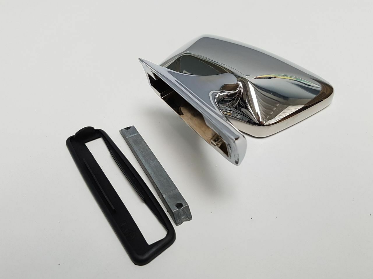 Exterior mirror trapezoid right BMW E3 2500 - 3,3 Li year 1971 - 1973 CS-807702E3