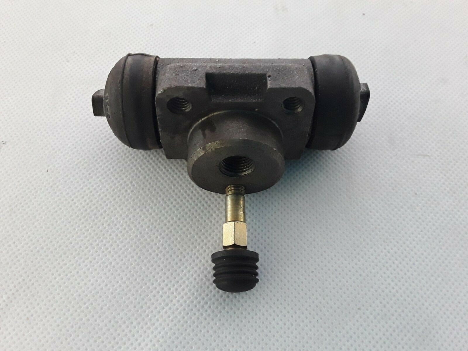 Wheel brake cylinder rear axle BMW E10 2002 turbo CS-107137E10